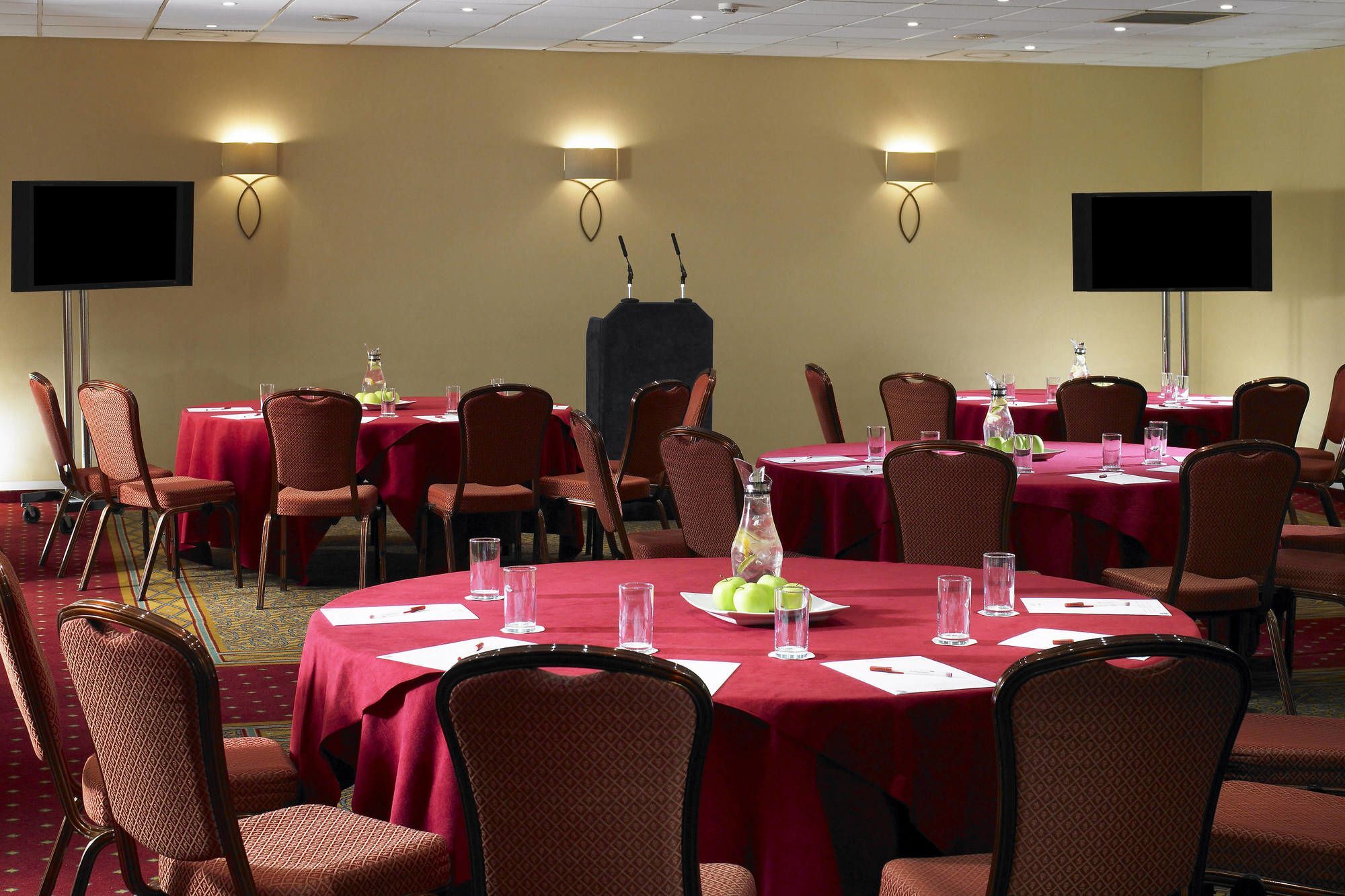 Delta Hotels By Marriott Cheshunt Broxbourne Exteriér fotografie